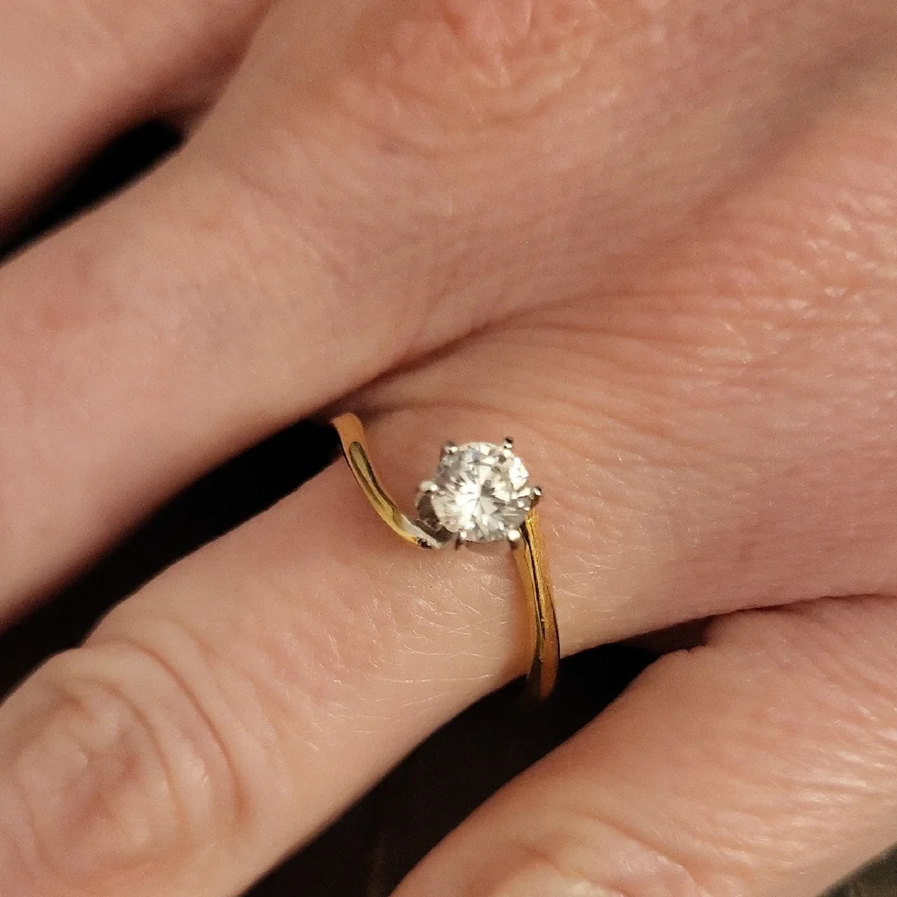 Vintage 18k Gold Plated Solitare CZ Ring